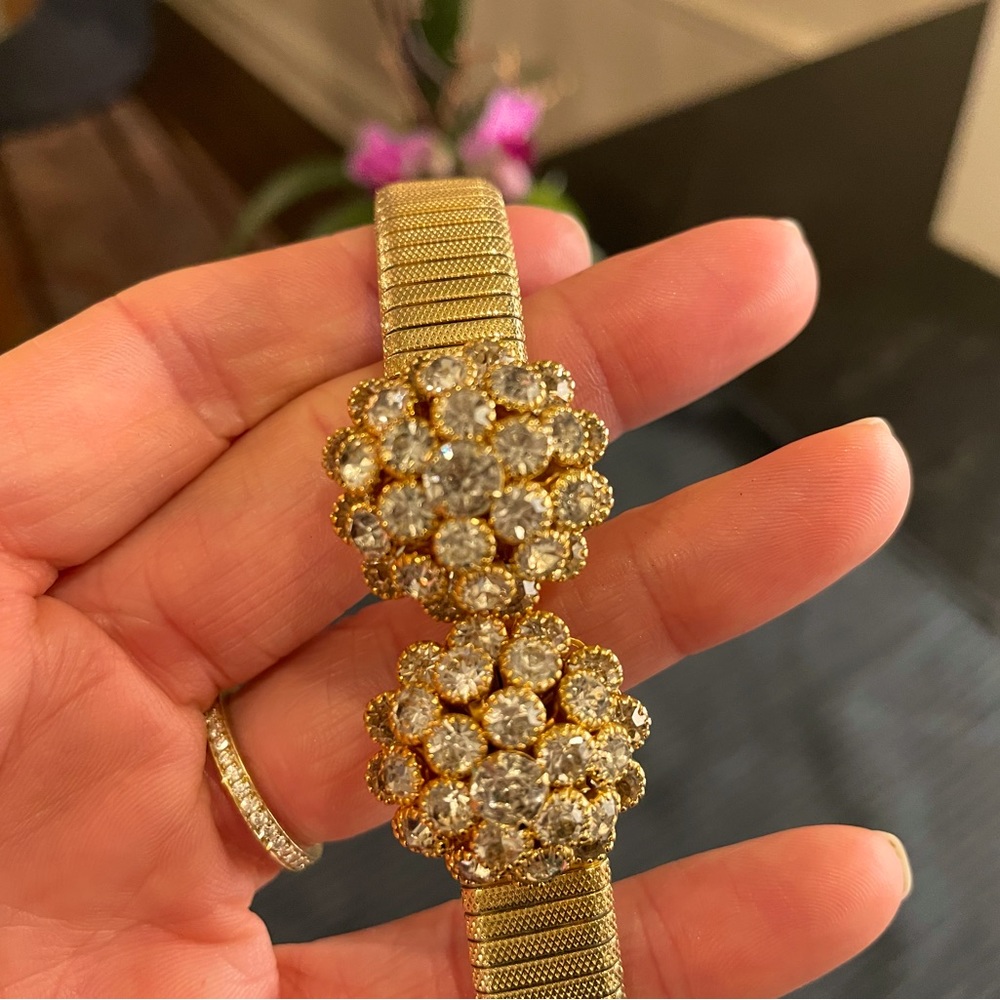 Vintage 80s slinky Gold Metal Stretch Diamond Rhinestones Belt- size 24”-29”